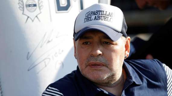 Maradona, gli auguri di De Magistris: "Col tuo genio hai portato i napoletani dove sognavano"