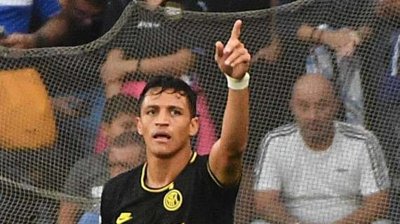Caos in Cile, vandalizzata la statua dell'interista Alexis Sanchez