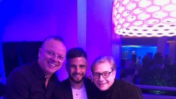 FOTO - Insigne al compleanno di Gigi D'Alessio, scatto col festeggiato e Nino D'Angelo: "Figli di un re minore!"