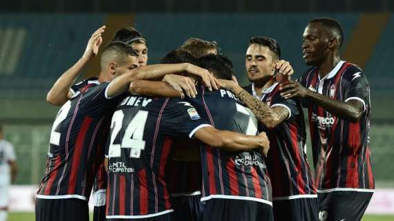 Il Crotone resta in Serie A! Batte 3-1 la Lazio e l'Empoli perde a Palermo: toscani retrocessi