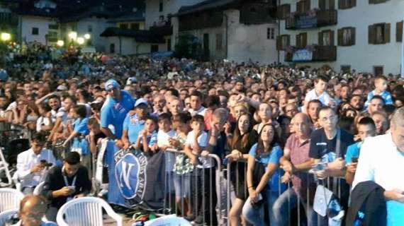 VIDEO - "O' surdat nammurato", Insigne fa partire lo show: poi Hamsik e Verdi già con un napoletano perfetto