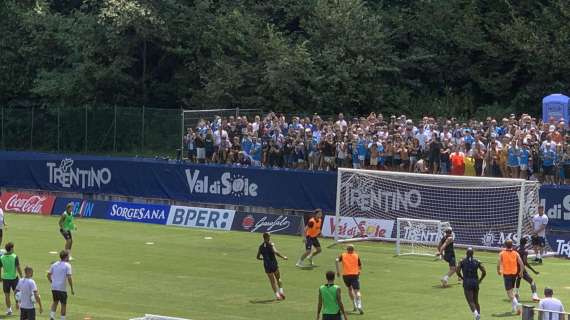 Dimaro, day 3: grande folla per la seduta mattutina! ADL allo store, esercitazioni tattiche per gli azzurri