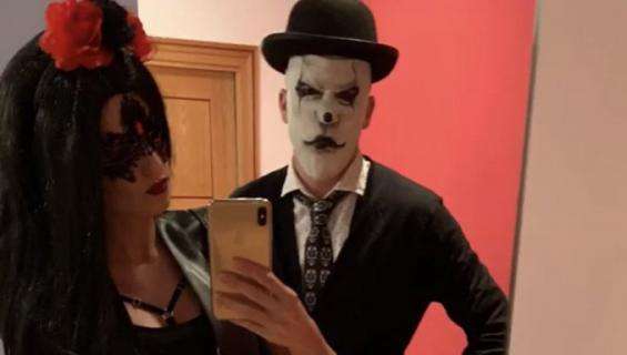 FOTO - Zielinski e compagna festeggiano Halloween: ecco il travestimento di Piotr