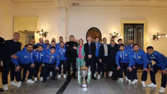 Calcio a 5, il Comune premia il Napoli Futsal. Manfredi promette un "palasport all'altezza"