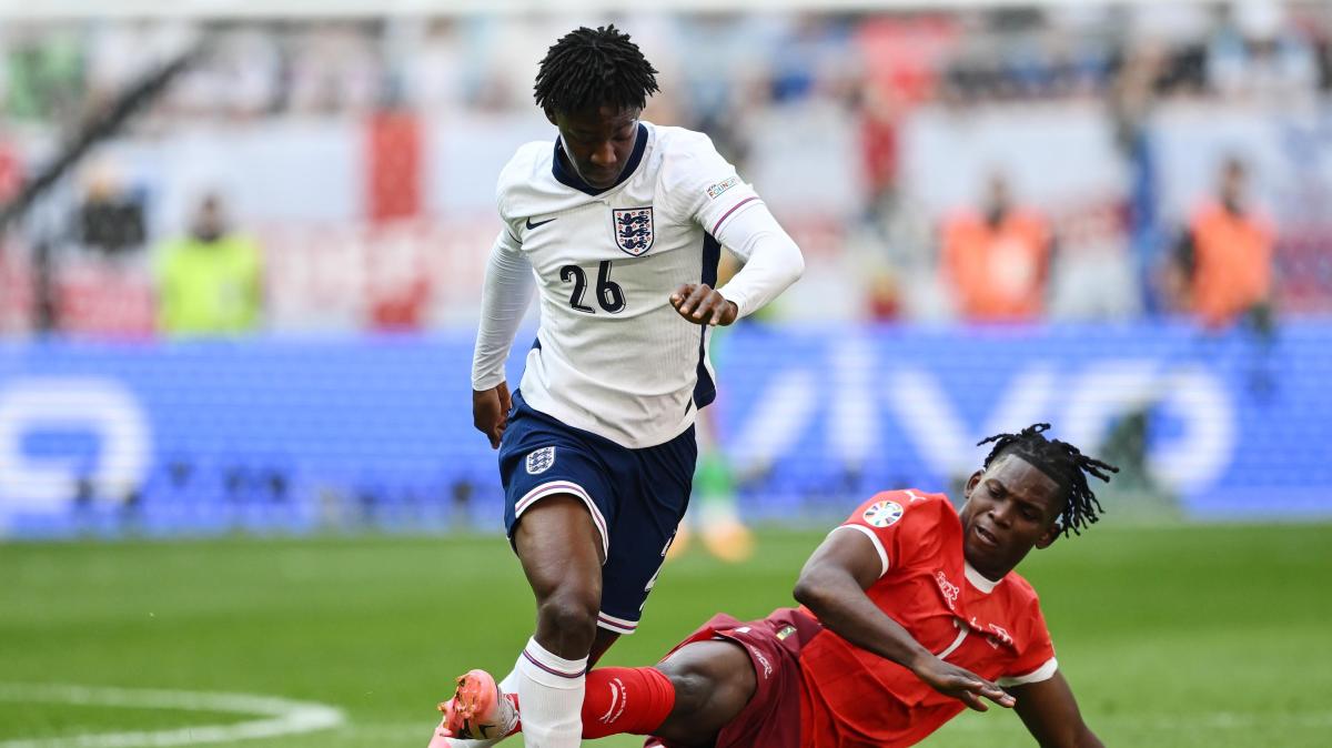 Man United, senza Amorim cambia il futuro di Mainoo? Il Napoli resta alla finestra