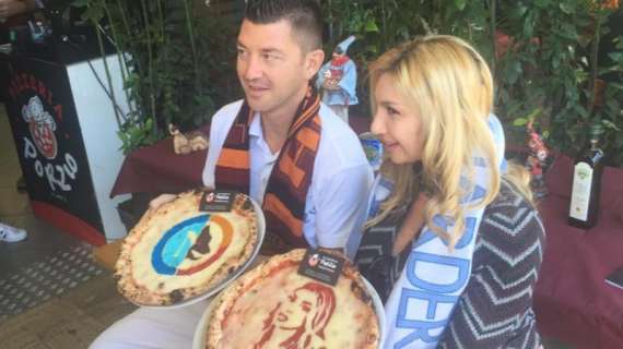 FOTO - Pizza del gemellaggio tra Napoli e Roma: l'iniziativa di Errico Porzio e Lisa Torrisi