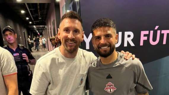 "E' sempre un piacere incontrarti", Insigne sorride col suo idolo Messi