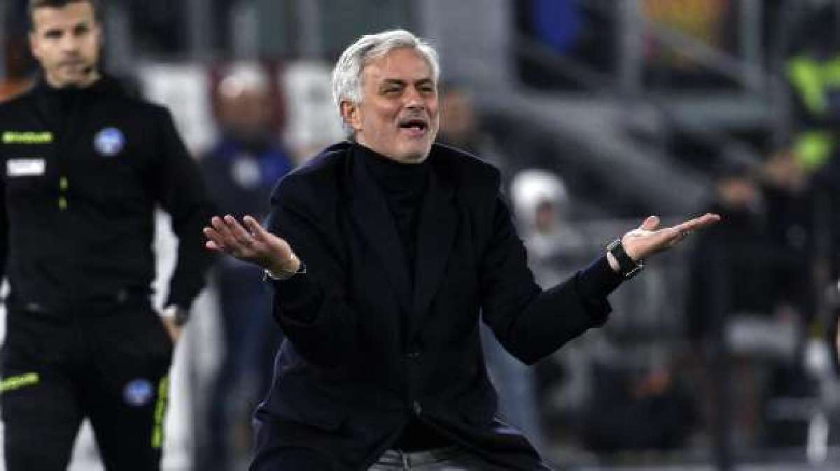 Calcio: Napoli all'esame Mourinho con un Kvara in più - Campania 