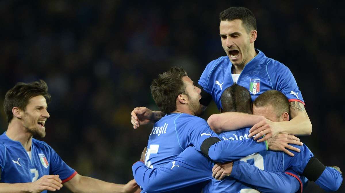 Azzurri favoriti dai bookmakers contro il Messico
