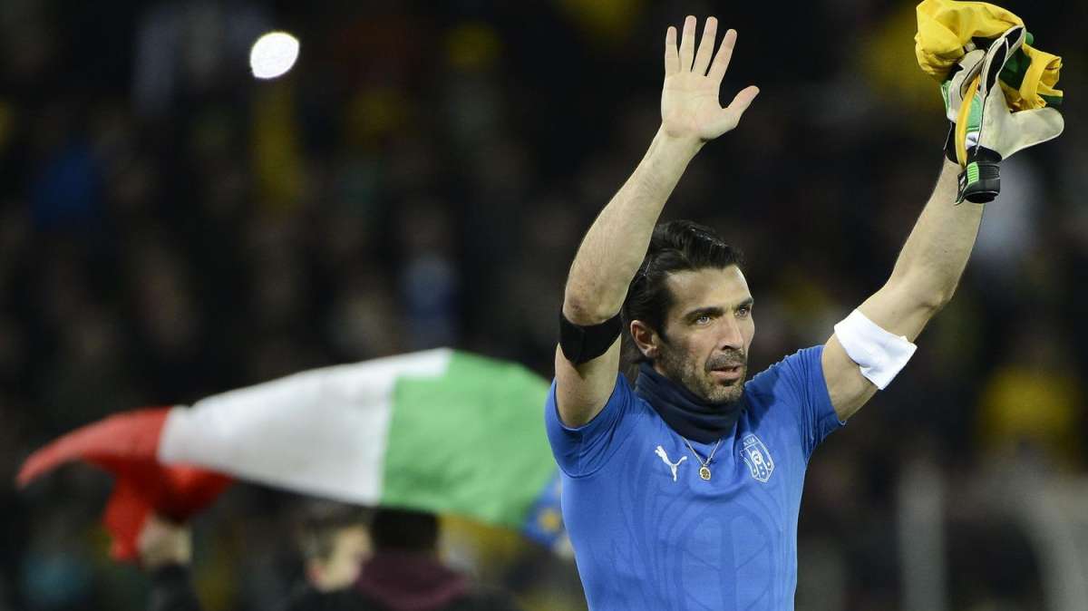 Buffon: "Riva è il Capitano ideale per qualsiasi Nazionale"