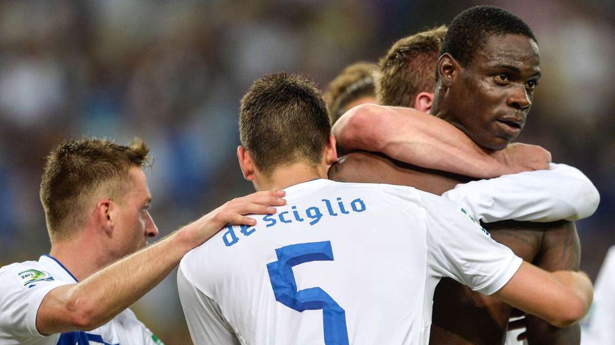 PAGELLE ITALIA vs GIAPPONE 4-3 - L'Italia supera a fatica il Giappone. Bene Giaccherini, da dimenticare Aquilani.