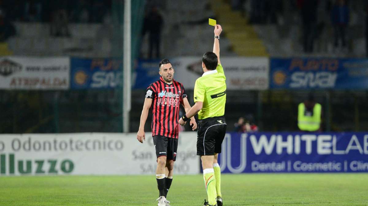 GIUDICE SPORTIVO: multa per la Nocerina. Squalifica per De Lucia