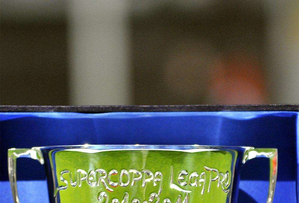 SUPERCOPPA 1^ DIVISIONE: l'Avellino fa suo il trofeo