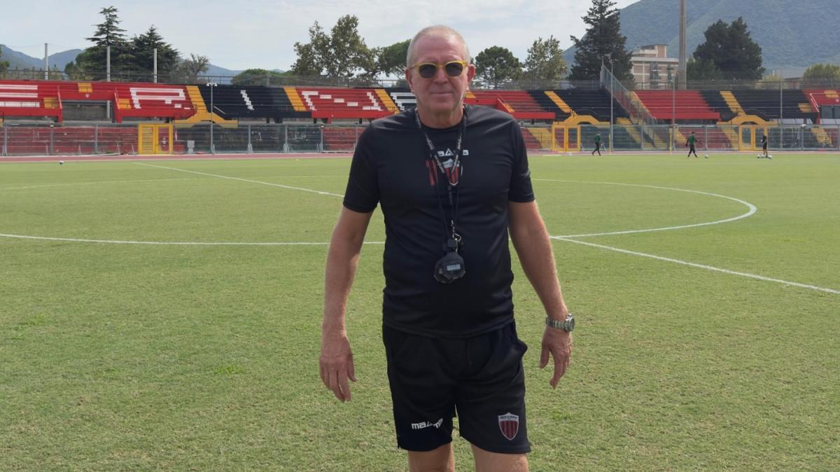 Reggina-Nocerina, emergenza a centrocampo per i rossoneri. I convocati 