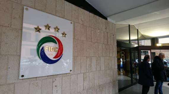FIGC: arriva l'ok al doppio tesseramento calciatore-arbitro