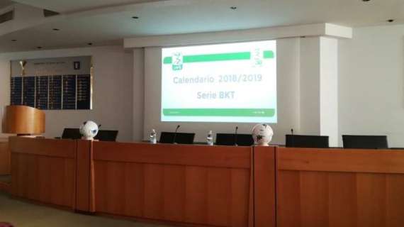 Rassegna stampa - lavocedinovara.com: "Ufficiale: Serie B a 19 squadre, sorteggiato il calendario. Il Novara resta fuori"