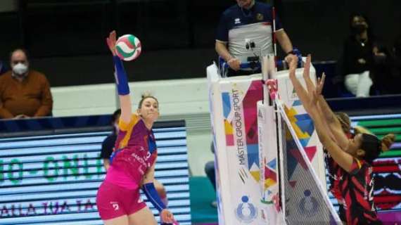 Volley femminile, Serie A1 - Monza batte Busto Arsizio e aggancia Conegliano in testa alla classifica