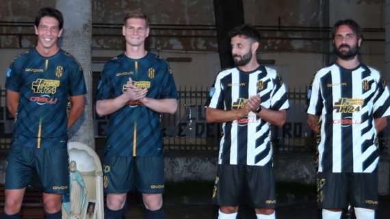 Divise Nola Calcio