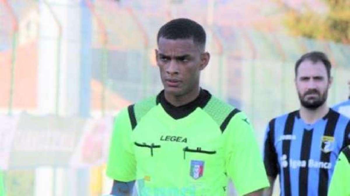 Adam Collier, arbitro