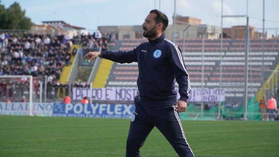 Mister Scaringella, Fidelis