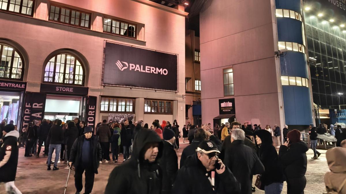 Palermo, tifosi da Serie A: sostegno senza fine ai rosanero