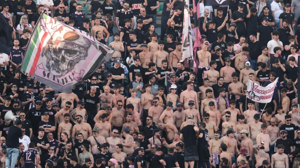 Reggiana-Palermo, già mille tifosi rosanero per il settore ospiti: entusiasmo in crescita a Reggio Emilia