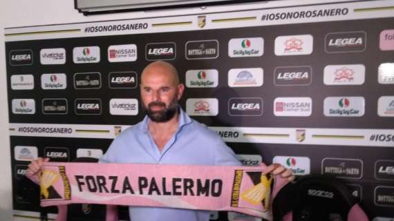 Palermo, Stellone: "Nestorovski, Rolando e Coronado hanno recuperato, saranno arruolabili. Il Venezia è una squadra da rispettare"