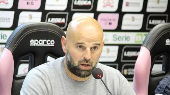Palermo, Stellone: "Domani in campo con il 4-4-2. Con 20 punti siamo in Serie A"