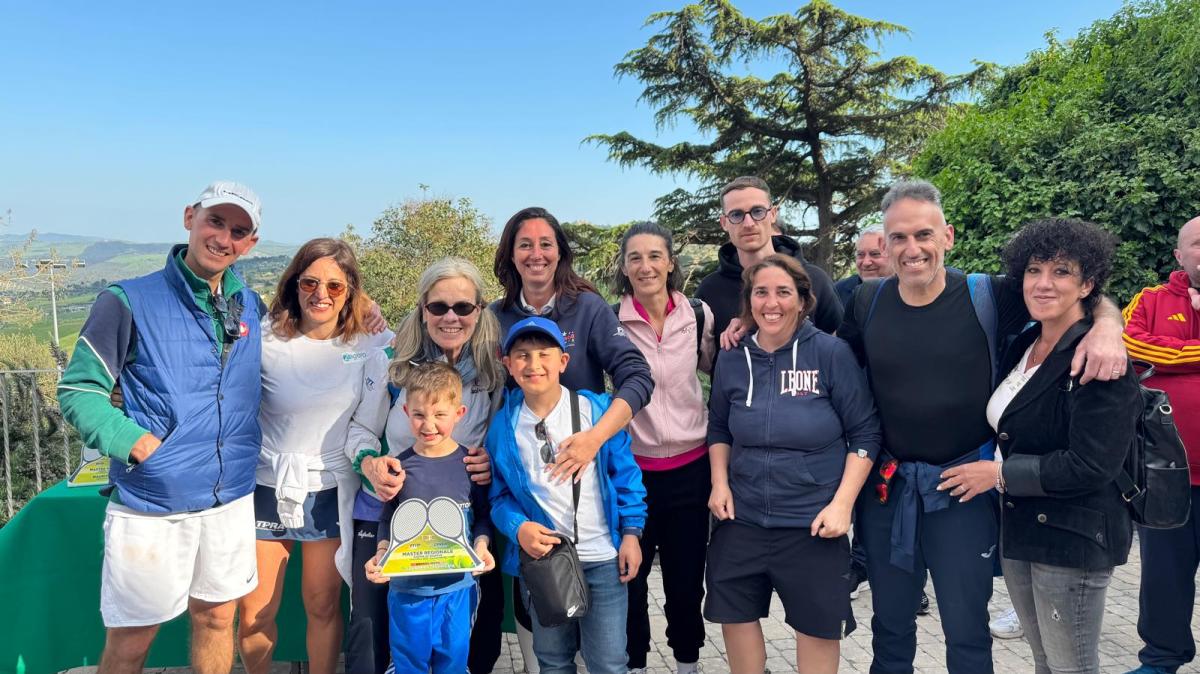Extra Calcio: Tennis, la squadra palermitana dello Zagara misto si aggiudica il titolo regionale della Coppa di doppio, categoria bronzo 
