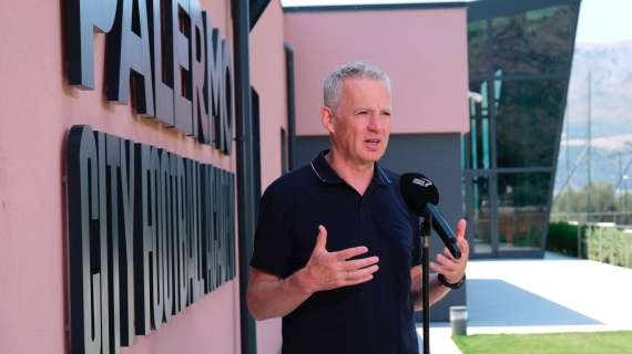 CFG, de Vries: "È proprio questo il motivo per cui siamo a Palermo. Il calcio, qui, ha una storia secolare"