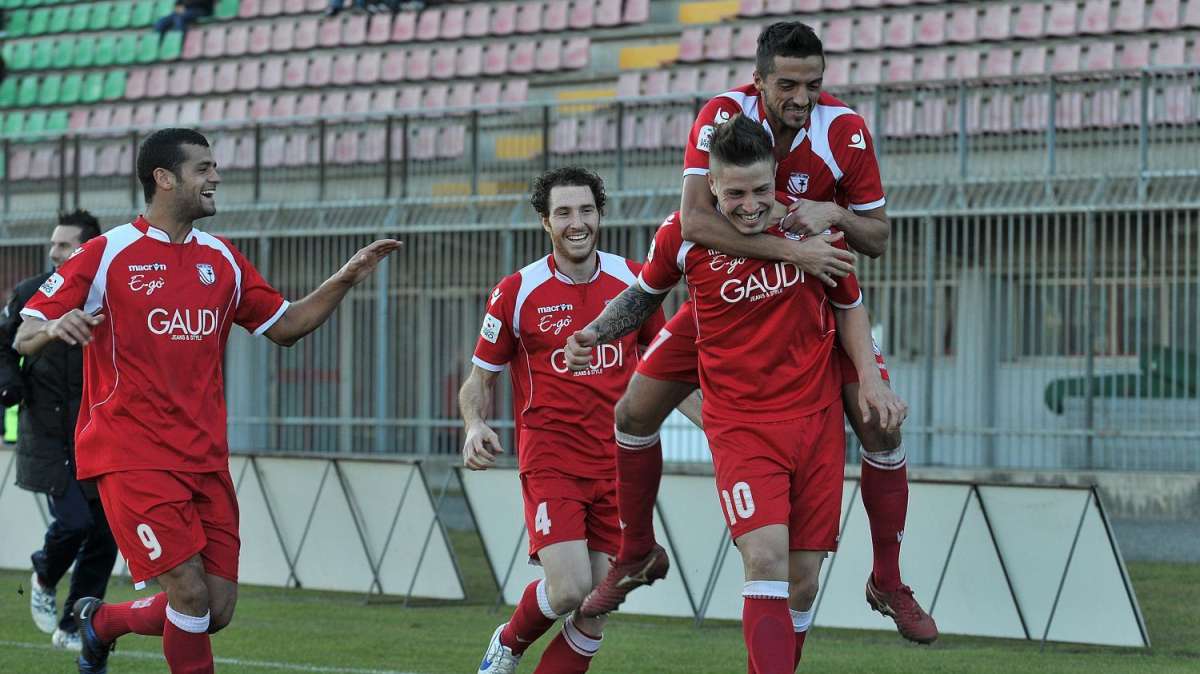 Serie B, il Carpi sorprende il Lecce e conquista la B