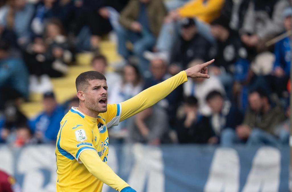 FINO ALLA FINE: IL PESCARA SI TOGLIE L'ABITO DA CENERENTOLA E ALZA LA VOCE