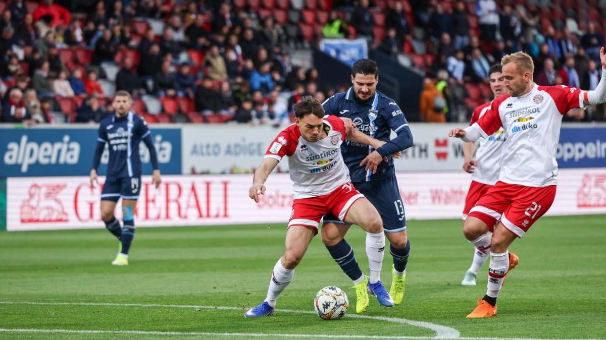 Pescara, due punti buttati a Bolzano: incredibile nel finale