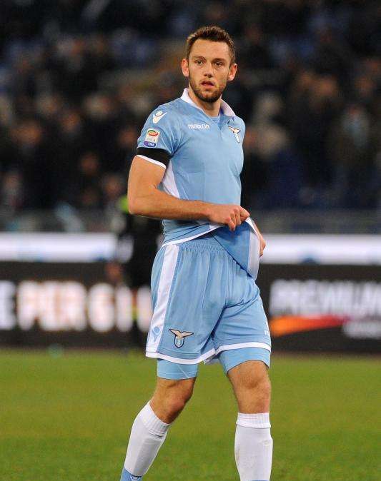 Lazio, de Vrij disponibile contro il Pescara