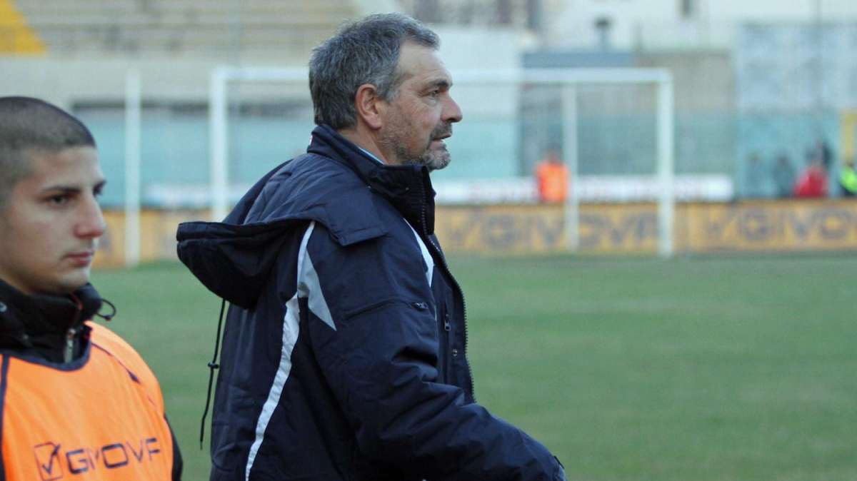 Recanatese, esonerato l'allenatore Giovanni Pagliari