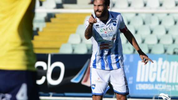 Pescara-Catanzaro 0-3, Mora: "Hanno meritato la vittoria. Arbitraggio imbarazzante"