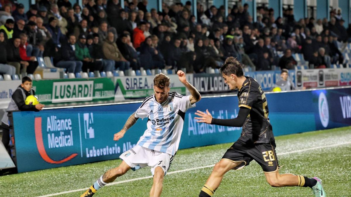 Il centrale Andrea Tiritiello