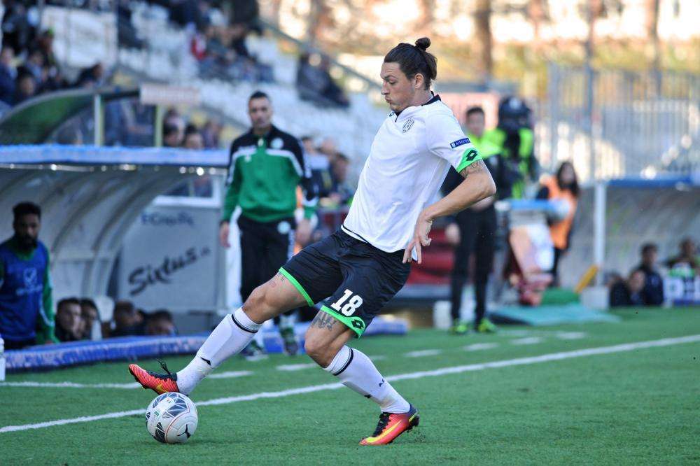 Le altre di B - Doppio colpo della Salernitana. A Carpi scoppia il caso Machach, ma gli emiliani si consolano con Arrighini