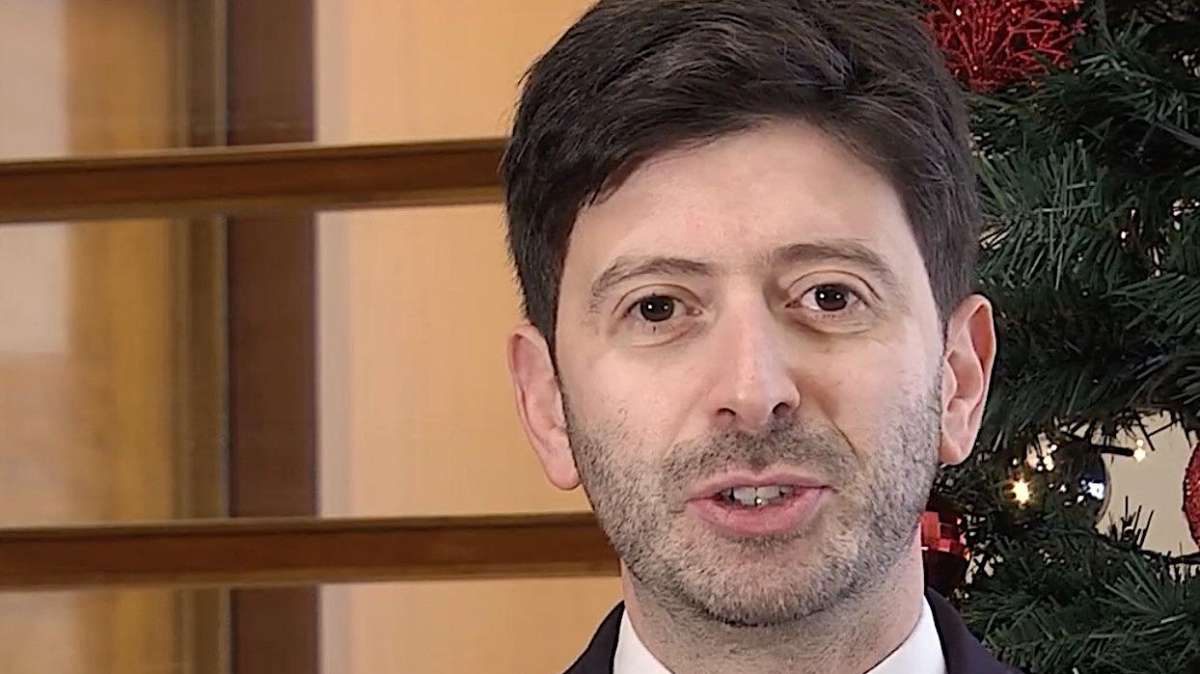 Ministro Speranza: "Nessun apertura degli stadio dopo il 6 gennaio"