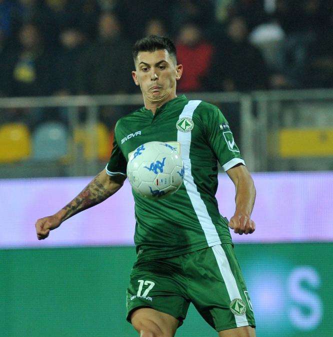 Avellino-Carpi 1-1: Mbakogu risponde a Molina
