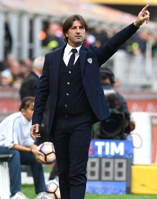 Cagliari, Rastelli ne convoca 21 per Pescara