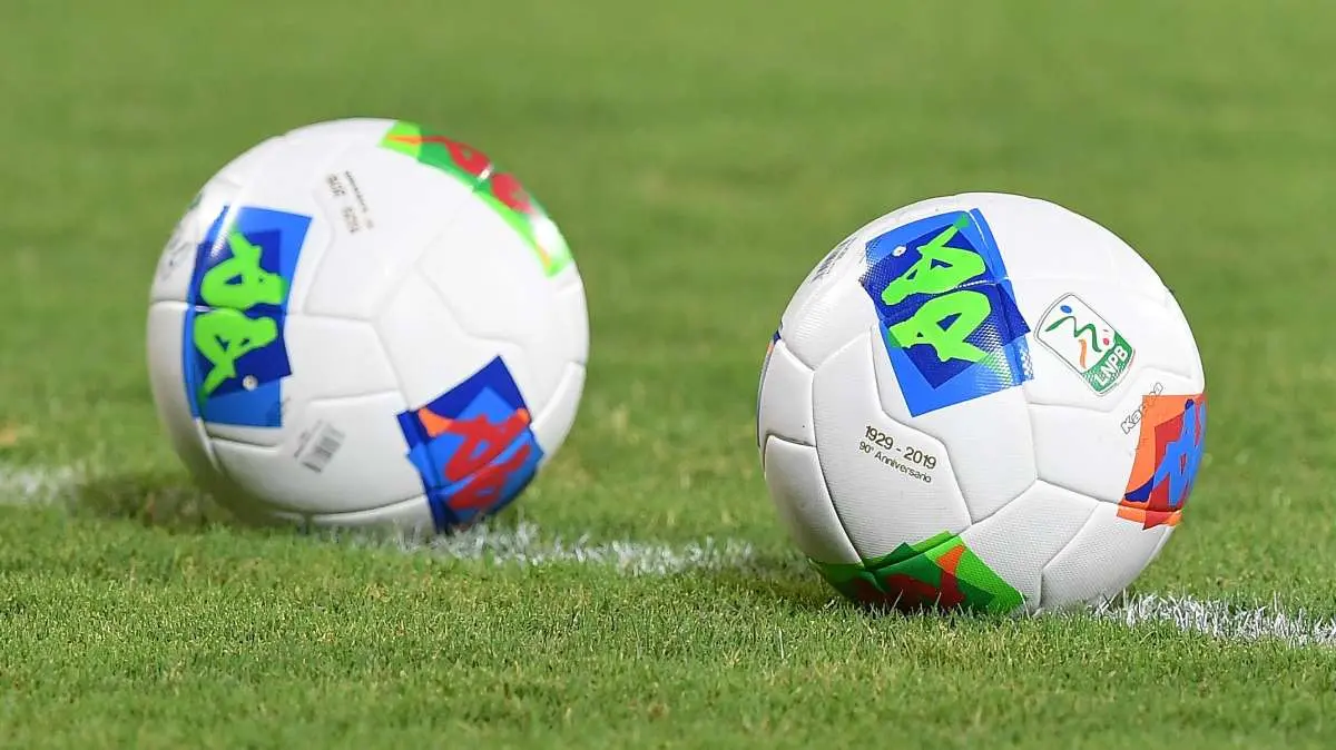 Corriere dello Sport, l'apertura: "Covid, torna il rischio di uno stop"