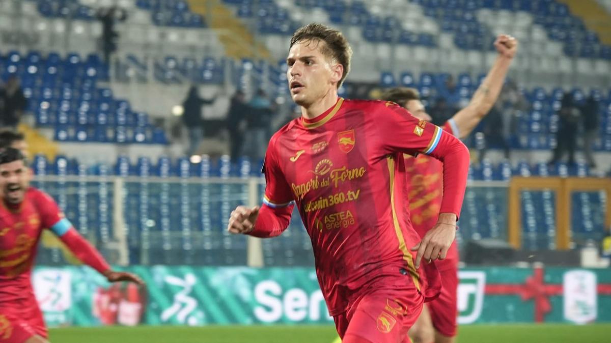 Olzer spegne le voci di mercato: “Il mio futuro è a Pescara, voglio conquistare la salvezza”