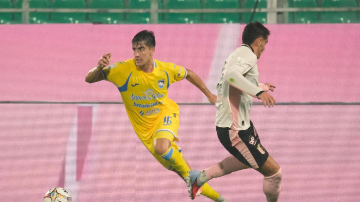 Catanzaro- Pescara, Corazza: "Sono soddisfatto ma posso fare di più"