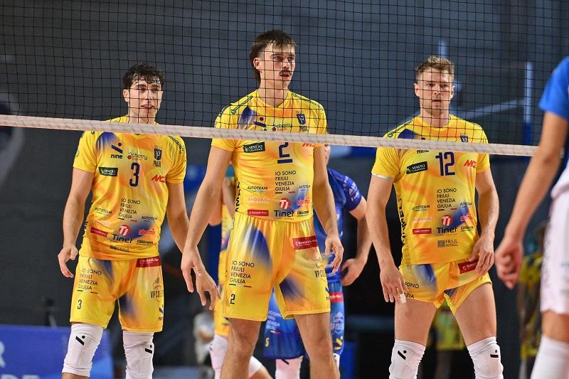 Volley: Tinet Prata, passerotti sconfitti ad Aversa