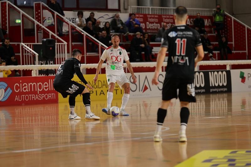 Calcio a 5: Pordenone C5, sconfitta con il Vinumitaly Petrarca campione d'inverno