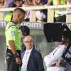 Durante Juve Stabia-Palermo un tifoso gialloblù smonta una telecamera del Var