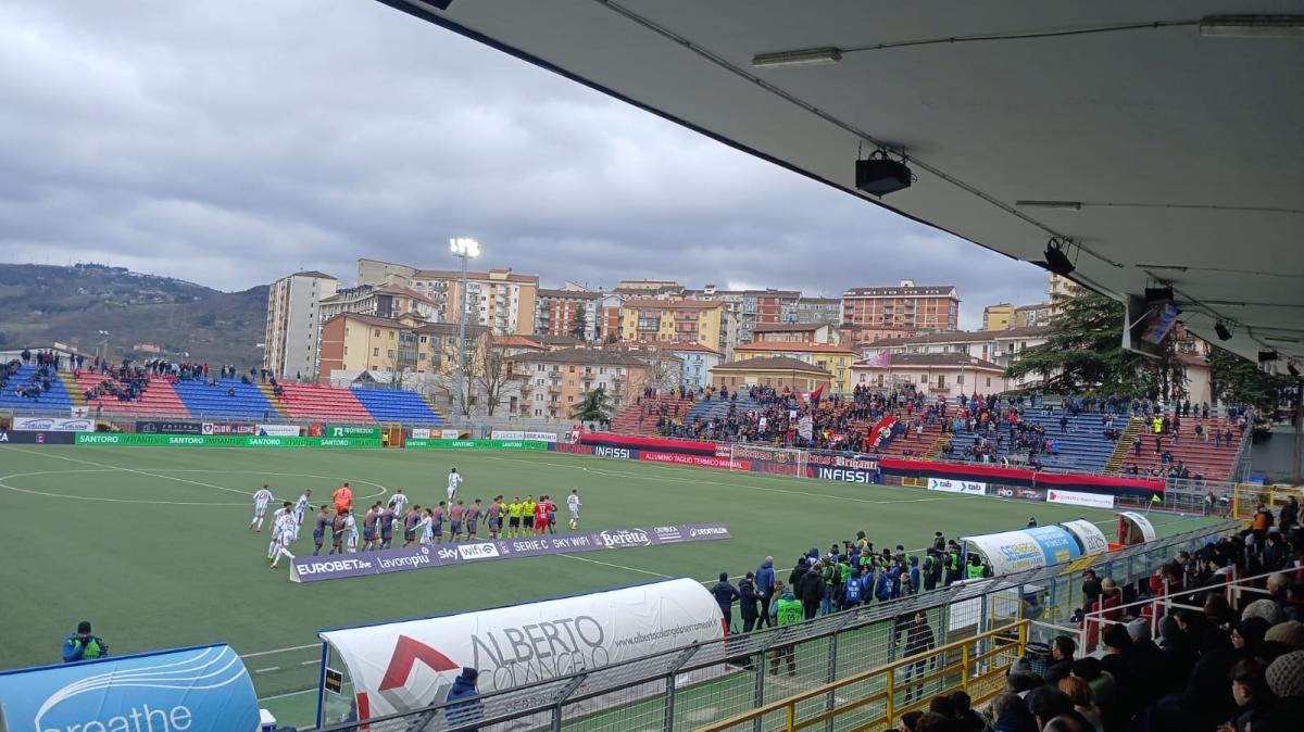 POTENZA-SALERNITANA 5-2: i rossoblù travolgono i granata con una cinquina!