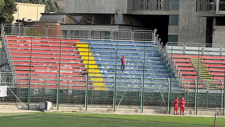 Un solo cuore granata sugli spalti del "Viviani"!