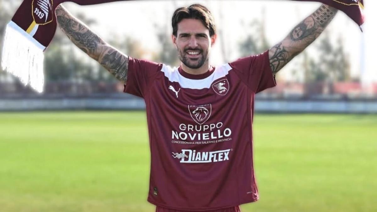 La Salernitana ha ufficializzato l'attaccante Facundo Lescano